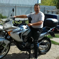 Александр Перец