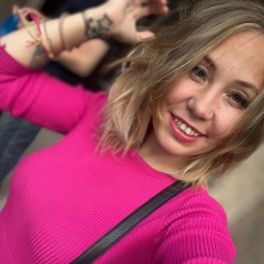 Ксения Виярд