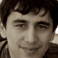 Искан Фамилия