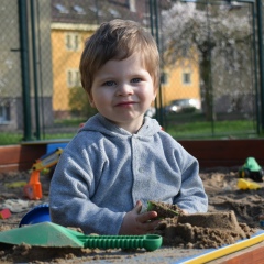 Анна Добролович, 17.04, Praha