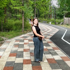 Юлия Комарова, Санкт-Петербург