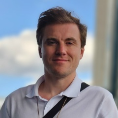 Илья Захаров