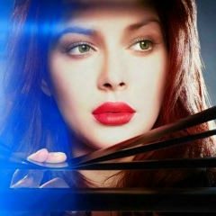 Elena Satine, 24.11, Beverly Hills