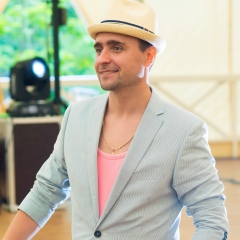 Вячеслав Тихонов, Киев