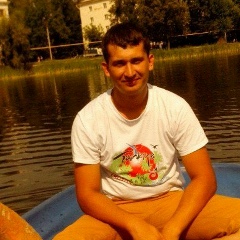 Денис Акрамов