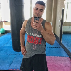 Олег Олегов, 18.12, Москва