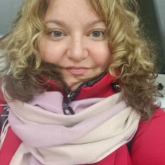 Анюта Караваева, Санкт-Петербург