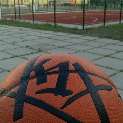 Ваня Бомбала, Киев