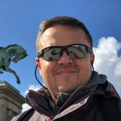 Роман Набережный, Москва