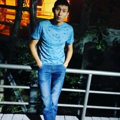 Назымбек Асхатов, Алматы