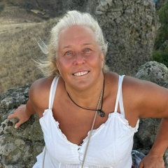 Ольга Калюжная, 18.06.1971, Санкт-Петербург