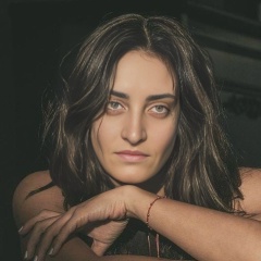 Валя Валит, Москва