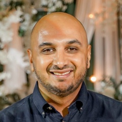 May Taraki, Москва