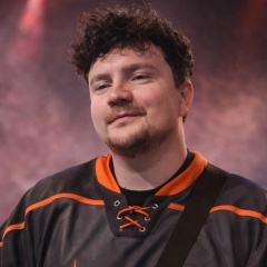 Денис Артеменко