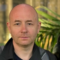 Максим Попов