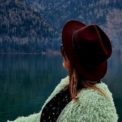 Олеся Константинова, Саратов