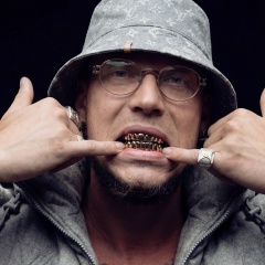 Хуйнавас Junior, 07.09.1945, New York City