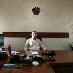 Alik Mkrtumyan, Ереван