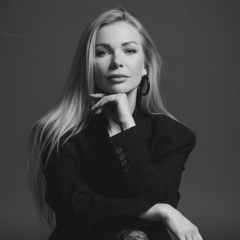 Юля Бартенева, Москва