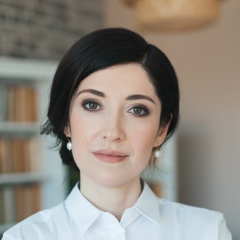 Аннуш Купер, Санкт-Петербург