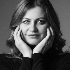 Марина Логунова, Туров