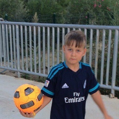 Артём Нисковских