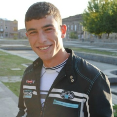 Rafo Hovhannisyan, Гюмри