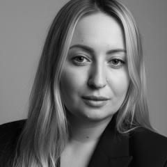 Юлия Максимова, Москва