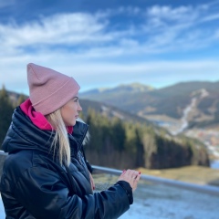 Анютка Опанасенко, 09.04, Киев