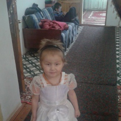 Арай Есемуратова