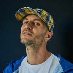 T-Sa Tiom, Санкт-Петербург