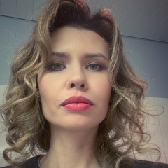 Надя Богомолова, Санкт-Петербург