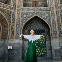 Aina Layin, Алматы