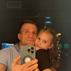 Владислав Карлов, Москва