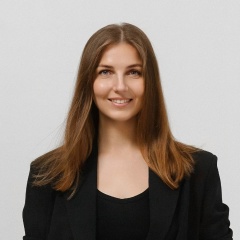 Алёна Медведева