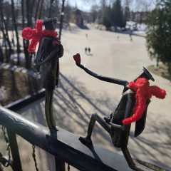 Надежда Надин, Остров