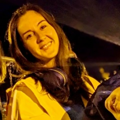 София Югар, 21.03, Bratislava