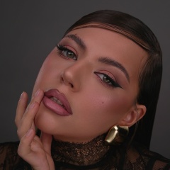 Вероника Усманова, Москва