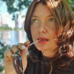 Вера Кустарева, Санкт-Петербург