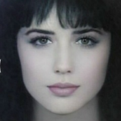 Флора Ларина