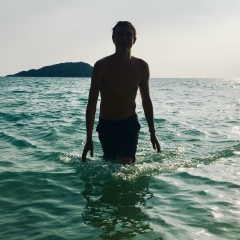 Stiven Bro, 12.04.1992