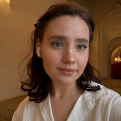 Алёна Второва, Москва