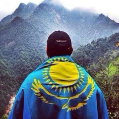 Zhenis Zhenis, Los Angeles