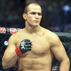 Junior Dos-Santos, 30.01, Salvador