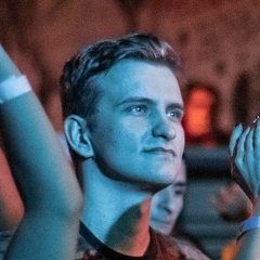 Юра Волков, Москва