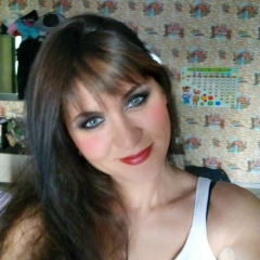 Лили Смайла, 02.01.1987