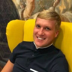 Андрей Бобров