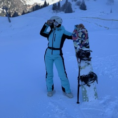 Айнаш Айнаш, Астана