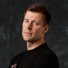 Артём Логиновский, Екатеринбург