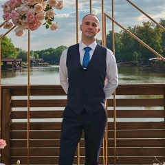 Антон Ачмиз, Москва